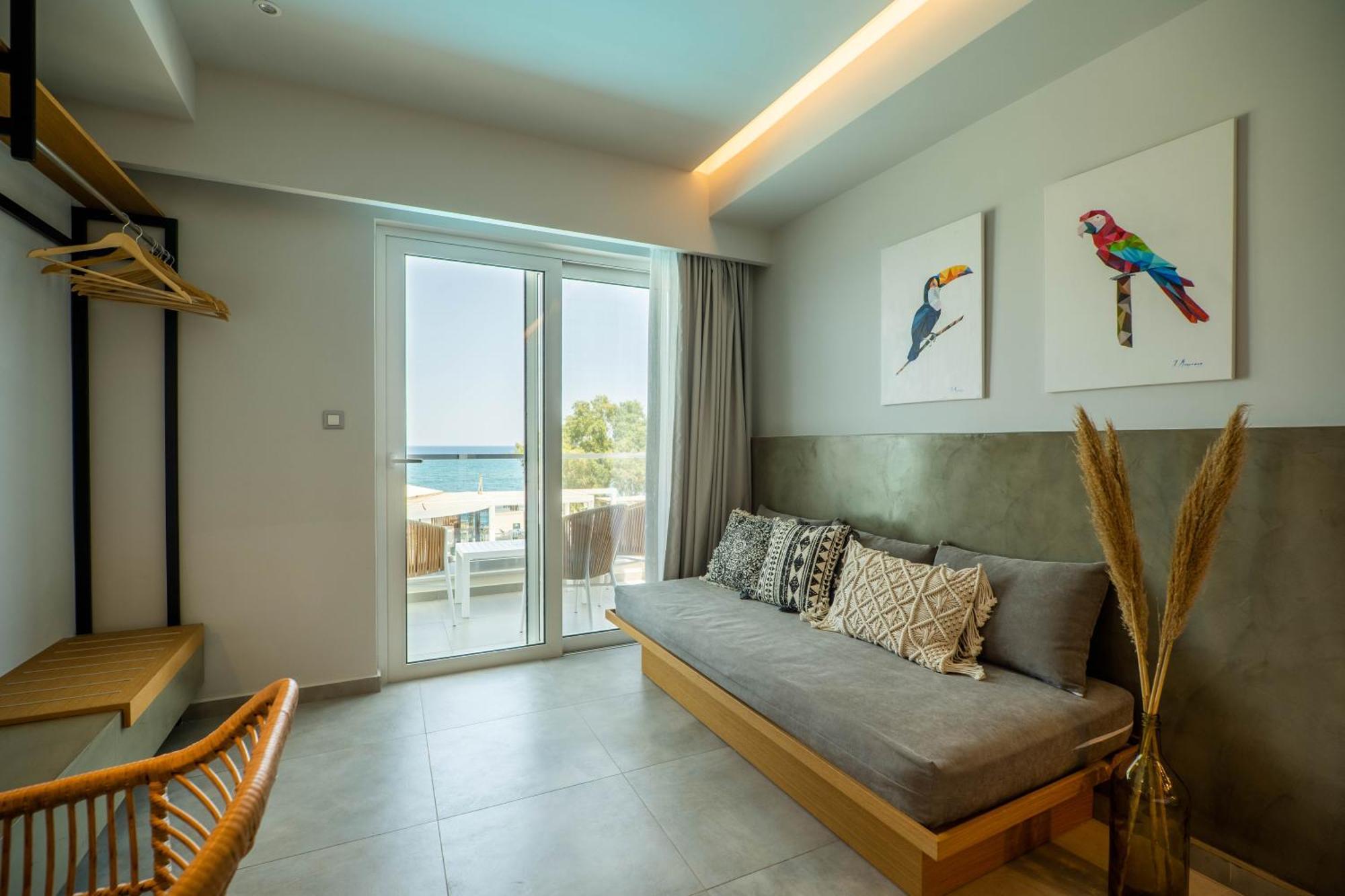 Alexia Beach Hotel Agia Marina Zewnętrze zdjęcie
