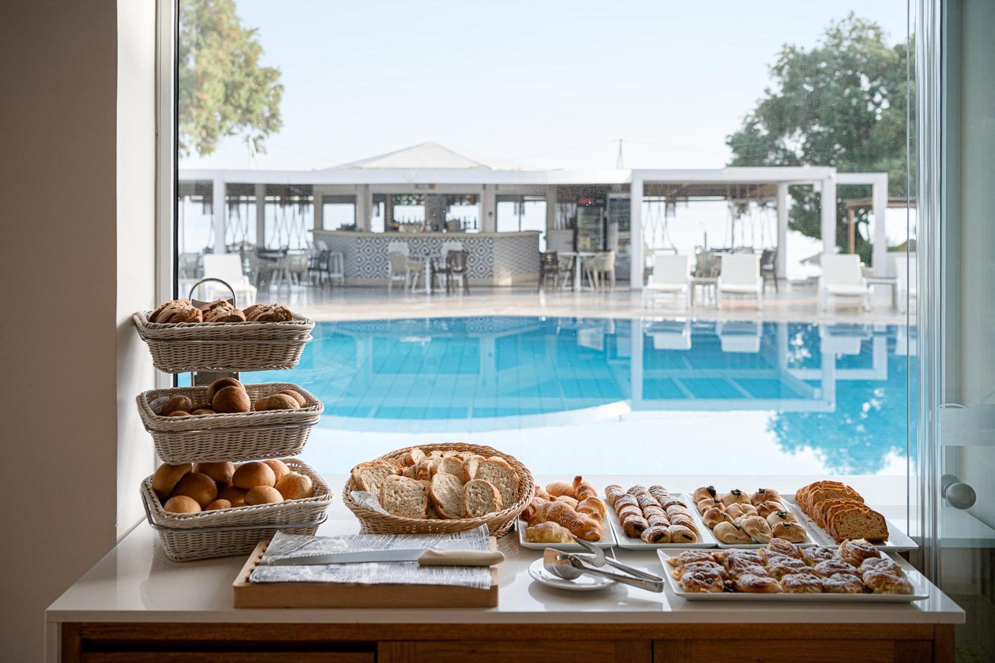 Alexia Beach Hotel Agia Marina Zewnętrze zdjęcie