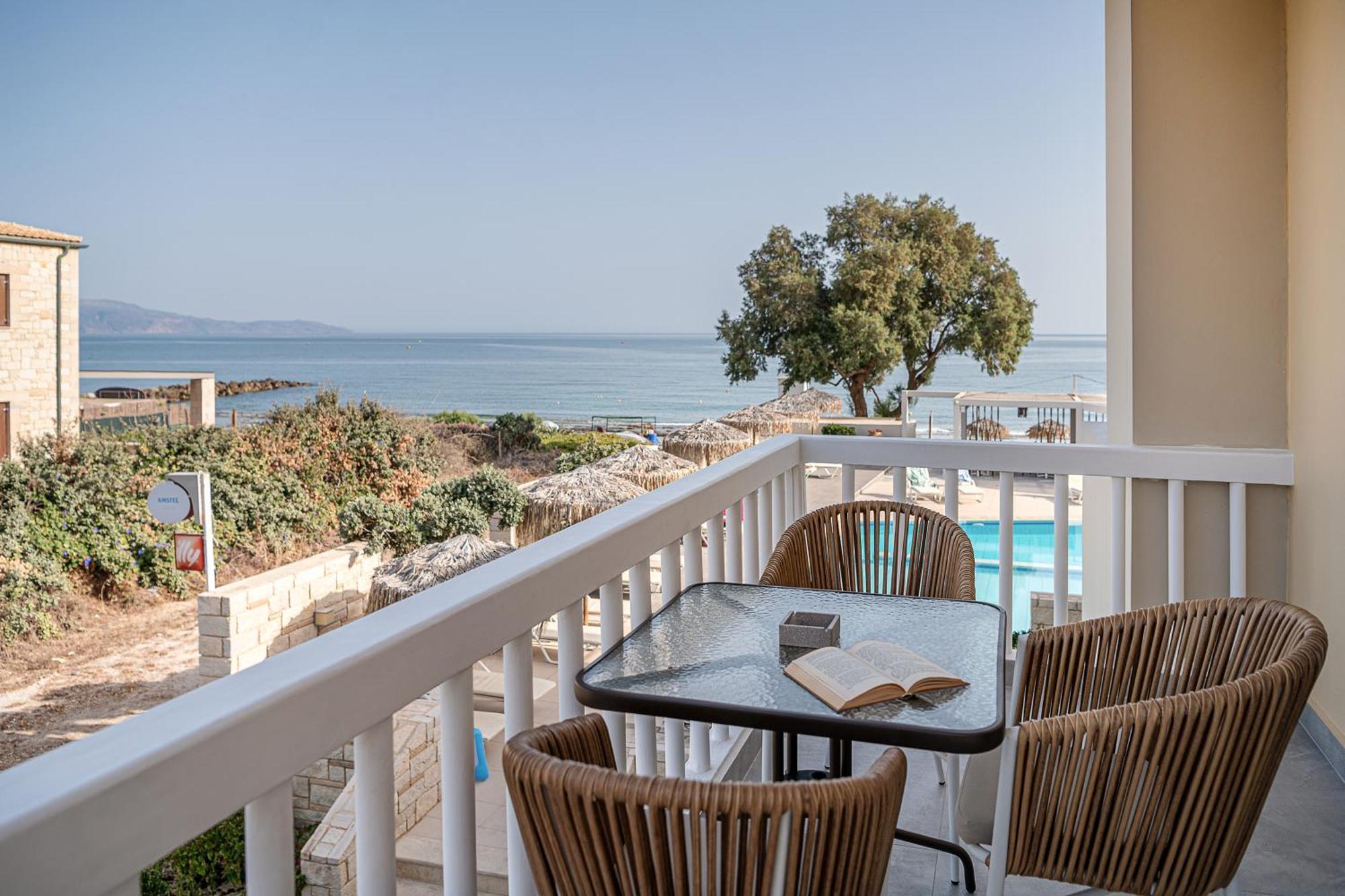 Alexia Beach Hotel Agia Marina Zewnętrze zdjęcie