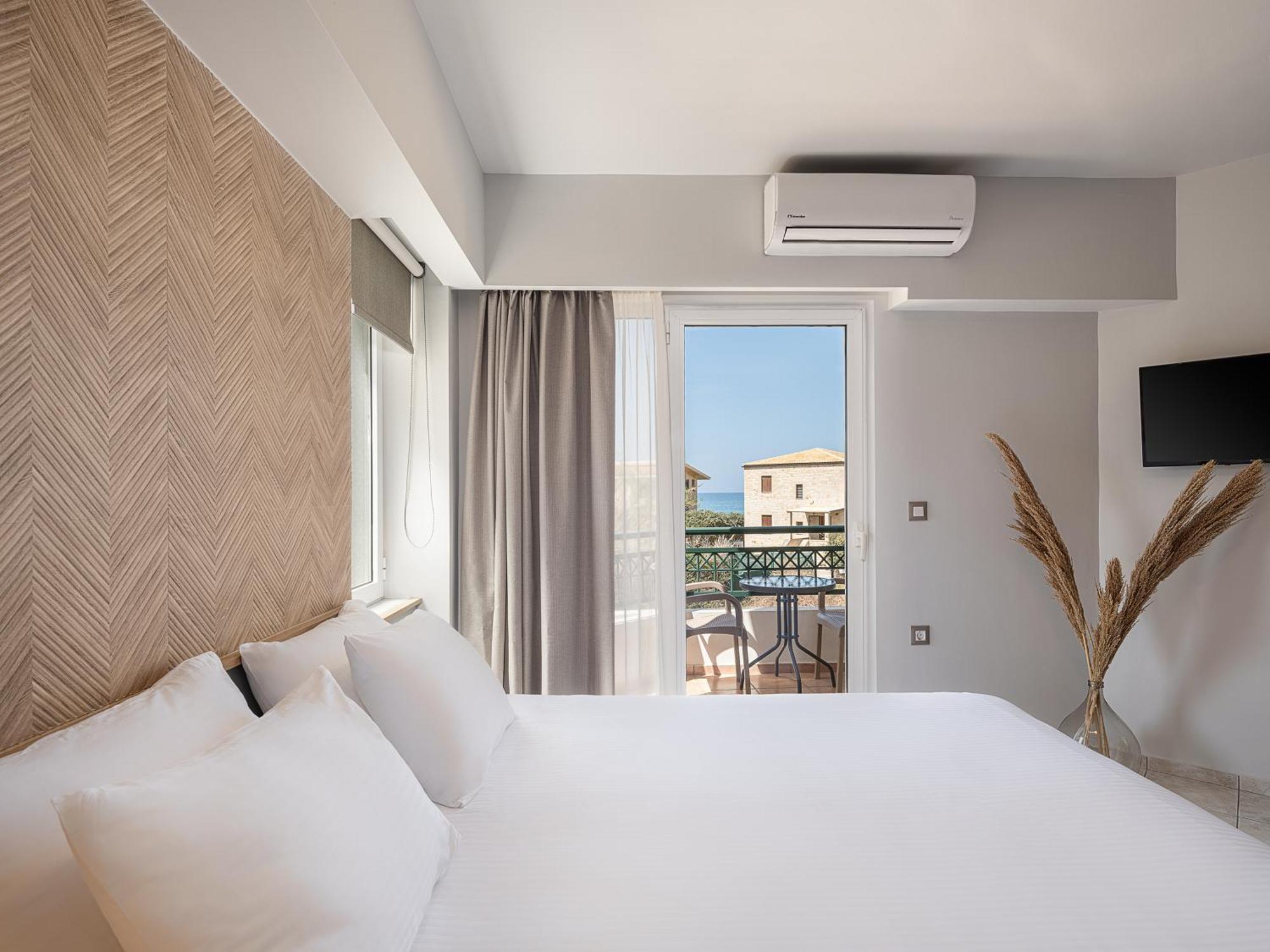 Alexia Beach Hotel Agia Marina Zewnętrze zdjęcie